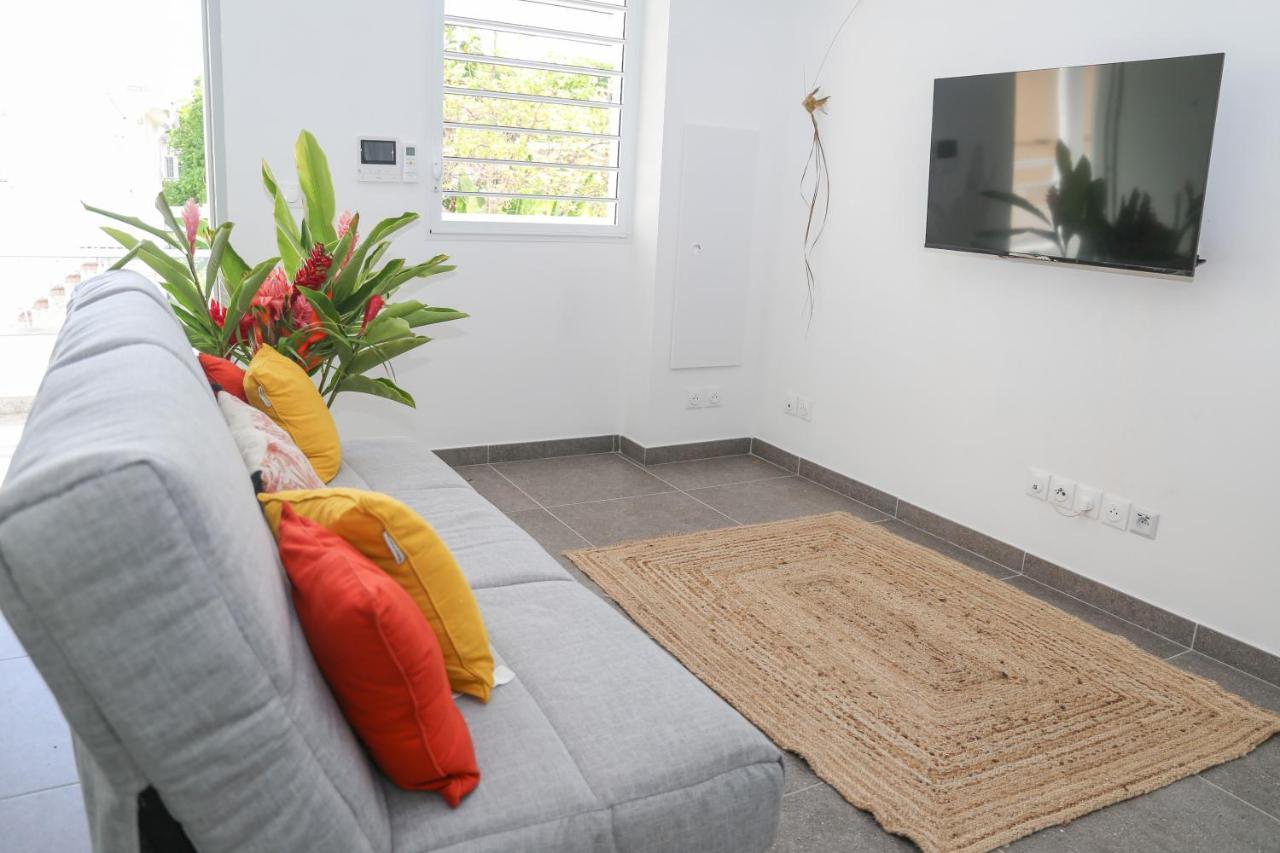 Dlo Doubout Les Pieds Dans L'Eau Apartment Sainte-Anne  Exterior foto