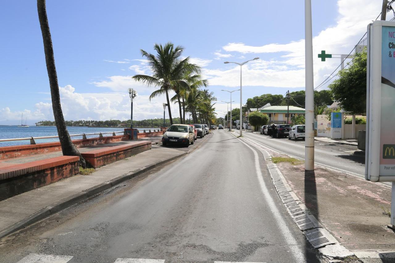 Dlo Doubout Les Pieds Dans L'Eau Apartment Sainte-Anne  Exterior foto