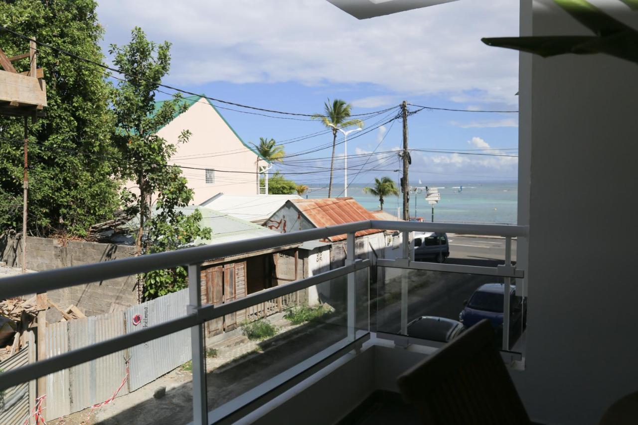 Dlo Doubout Les Pieds Dans L'Eau Apartment Sainte-Anne  Exterior foto